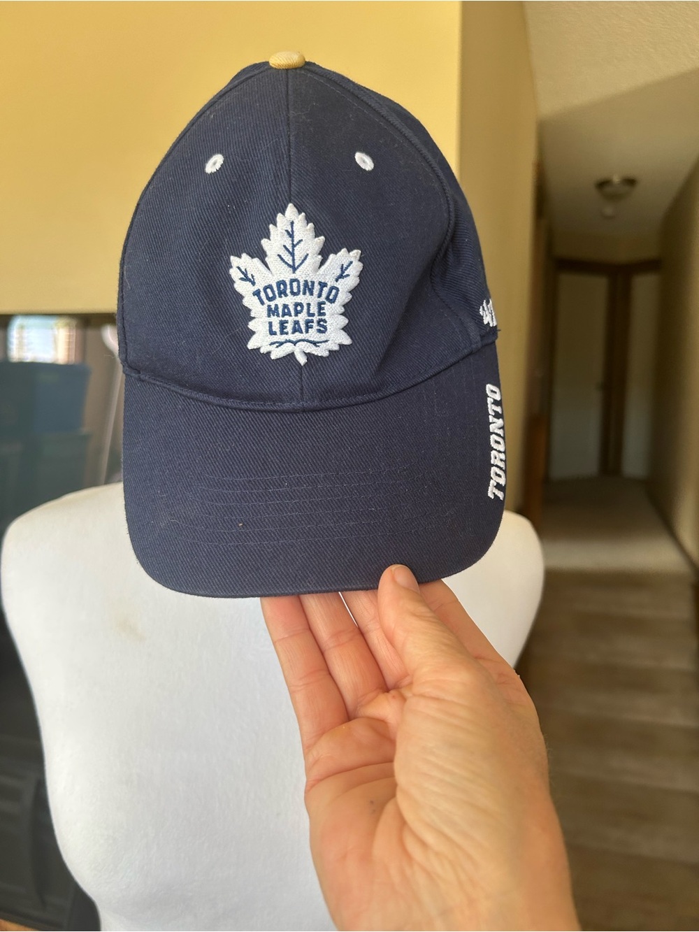 Toronto Maple Leafs youth Adjustable Navy Baseball Cap